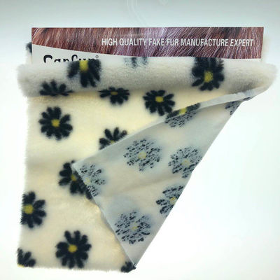 Giacca di pelliccia di coniglio con stampo di Jacquard 100% poliestere morbido per un fascino sofisticato