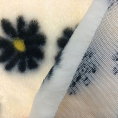 Giacca di pelliccia di coniglio con stampo di Jacquard 100% poliestere morbido per un fascino sofisticato