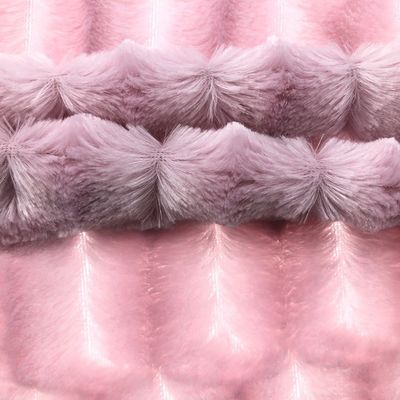 Aspetto elegante Stoffa di piume PV con 100% di filato di poliestere