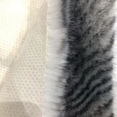 Materiale anteriore 100% poliestere Tessuti di pelliccia finta per abbigliamento invernale in varie densità