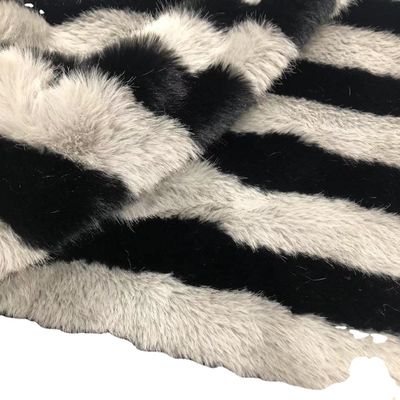 100% poliestere Materiale anteriore Materiale tessile di pelliccia finta per donna Tessuto per abbigliamento
