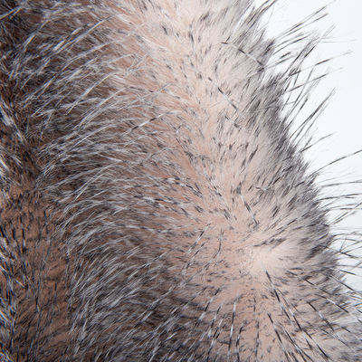 Colore personalizzato 100% poliestere pelliccia lunga La scelta migliore per i vestiti nel 2023 False Fur