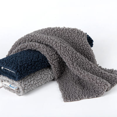 Tessuto di velluto Sherpa di colore solido 100% poliestere per giacche di moda