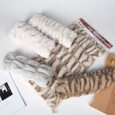 Luxurious Strip Style 100% Poliester Elastico Falso Pelle di Coniglio per tessuti per la casa