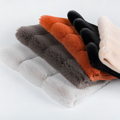 100% poliestere coniglio tessuto di pelliccia finta per cappotto invernale modello di spazzola morbido tricotato