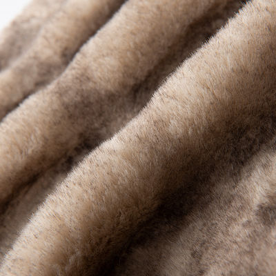 Tessuto di pelliccia di coniglio asciugato velocemente La scelta perfetta per abbigliamento tessile di casa alla moda