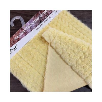 Tissu di pelliccia corta pelliccia finta morbida per cappotto giocattolo Conteggio di filati di contatto Lunghezza 60cm Colore grigio