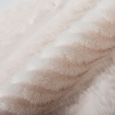 Pelli corti morbide Tessuto di pelliccia finta per cappotto Larghezza 58/60 Modello solido Tecnologia avanzata