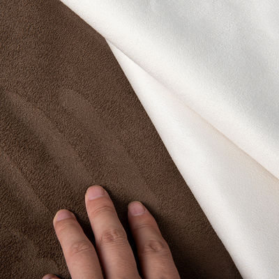 Tessuto di pelliccia di coniglio a maglia Tessuto per tessile/abbigliamento/ tappeto larghezza 58/60 pollici